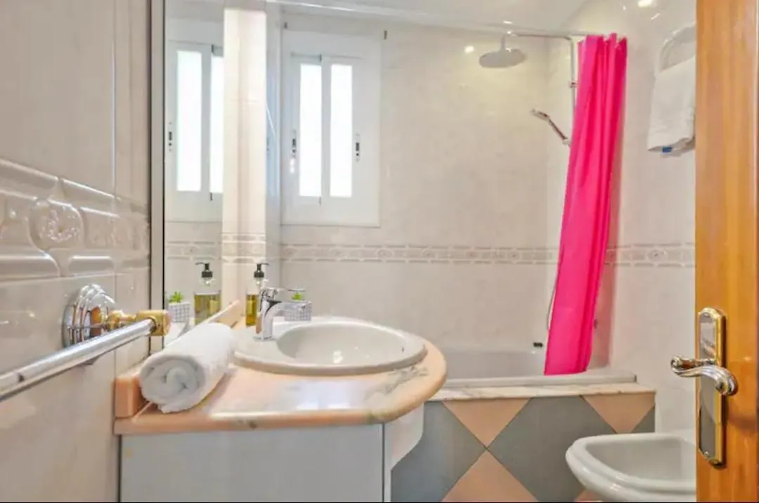 Lgbtq Naturist Guesthouse Sitges Olivella
